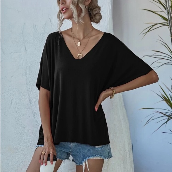Black V Neck batwing sleeve slouchy tee - Picture 4 of 7